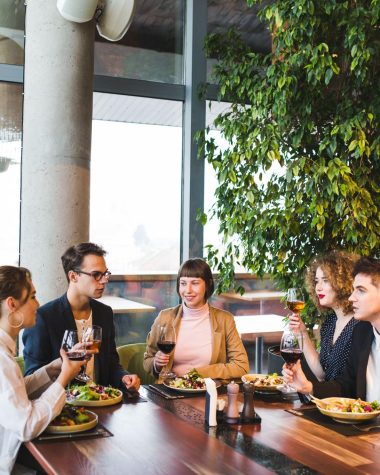 Ghidul complet: Cum alegi furnizorul de tichete de masă pentru compania ta în 2026